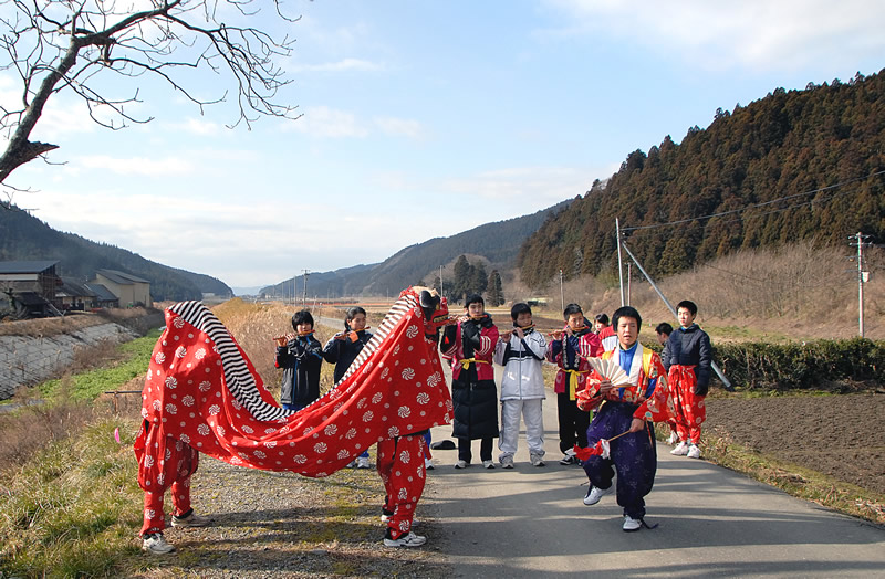 伝統を引き継いで